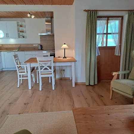 Schlosserhof Am 아파트